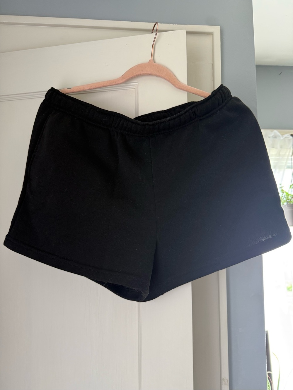H&M Black Athletic Elastic-Waist Shorts